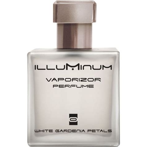 illuminum london white gardenia petals.